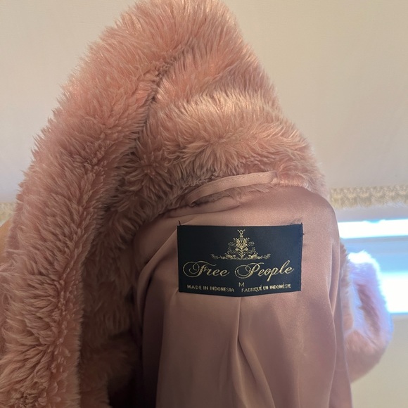 Pink Free People Faux Fur Sherpa Coat M - Picture 2 of 3